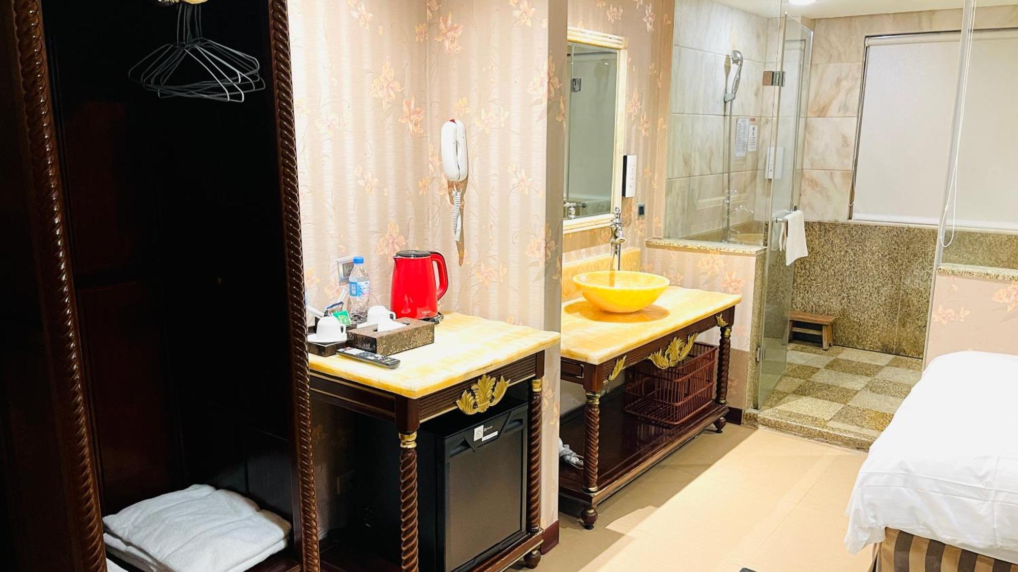 Grand Pleasure Spring Hotel Taipei Esterno foto