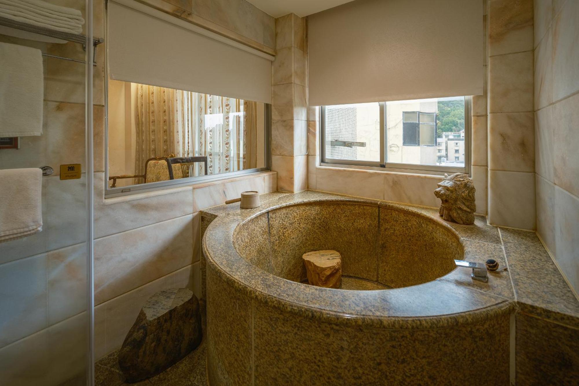 Grand Pleasure Spring Hotel Taipei Esterno foto
